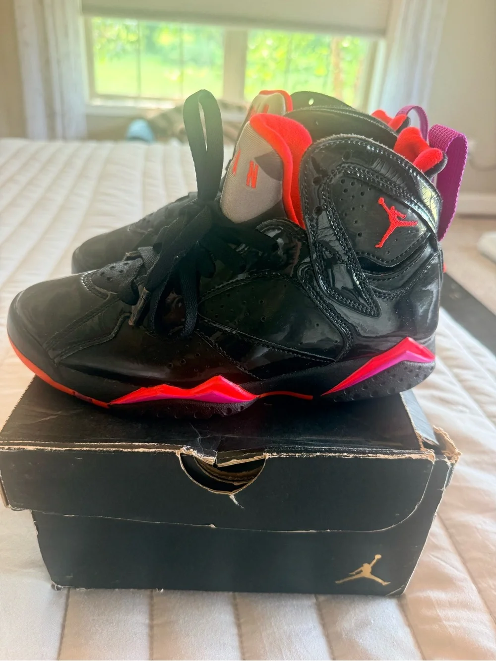Air Jordan 7 Retro Black Patent Women’s Size 6 Black Red Sneakers